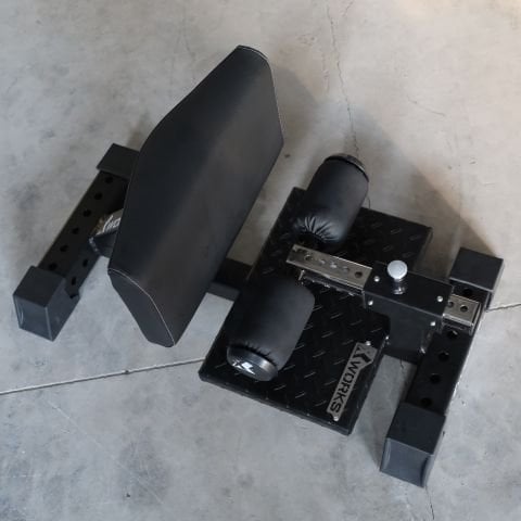 XWORKS Sissy Squat – Ön Bacak Antrenman Makinesi (FWX0030)