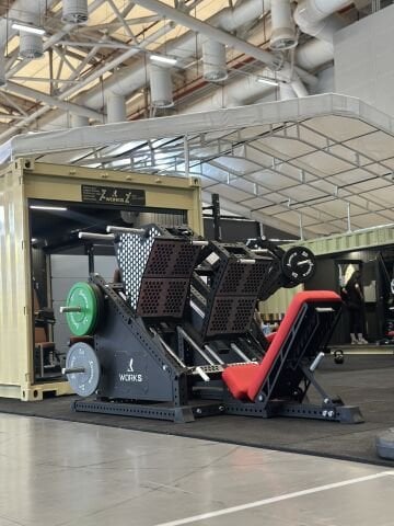 XWORKS Lateral Leg Press – Independent Platform Leg Machine (FWX0018)