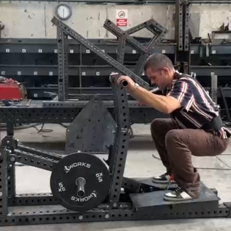 XWORKS Belt Squat – Konforlu ve Güvenli Kemerli Squat Makinesi (FWX0802)