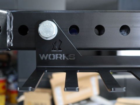 XWORKS Aksesuar Askısı – Duvar ve İstasyon Montajlı Aparat (FWA9010)