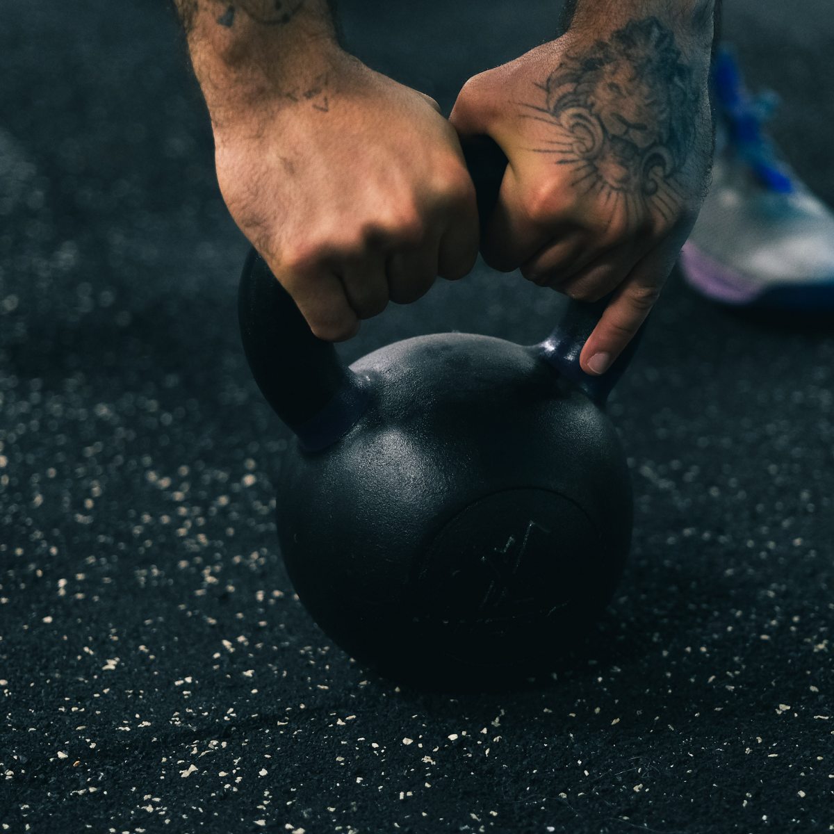 DAMBIL, KETTLEBELL, GÜRZ VE BALYOZLAR