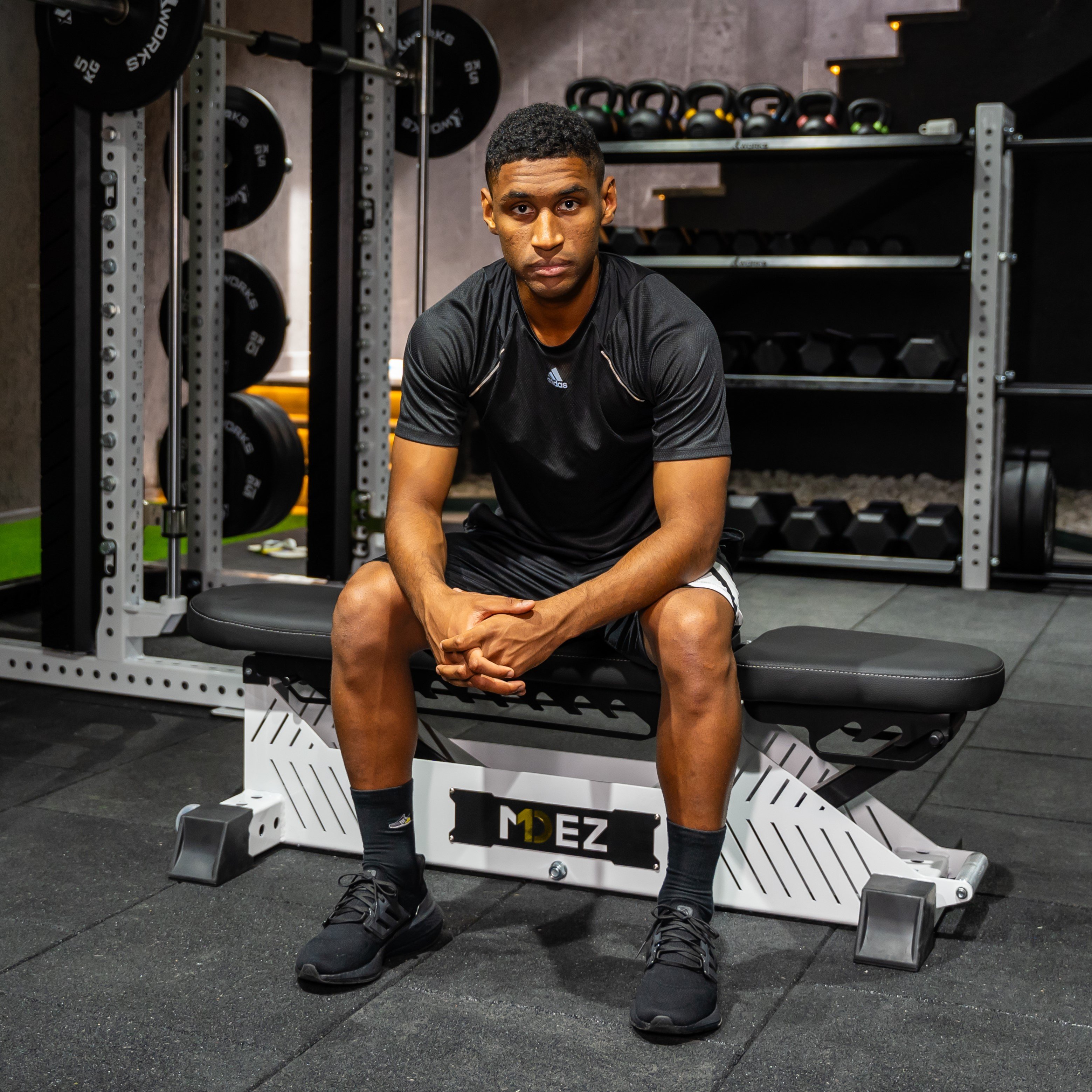 BENCH VE AYARLANABİLİR SEHPALAR